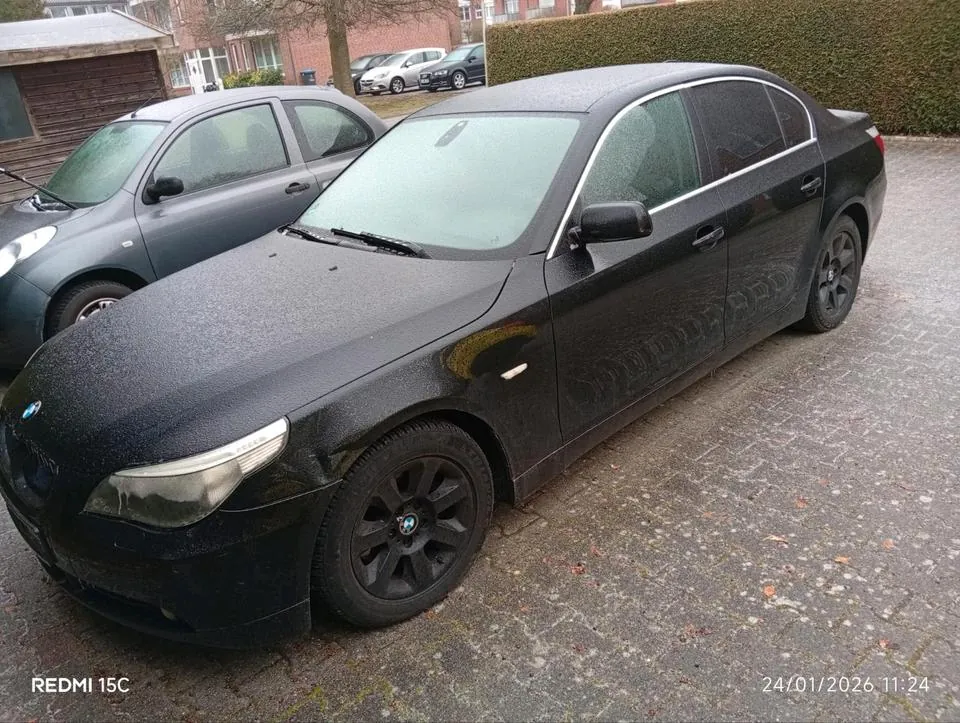 BMW 520I