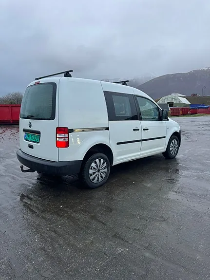 Volkswagen Caddy 2013 photo 2