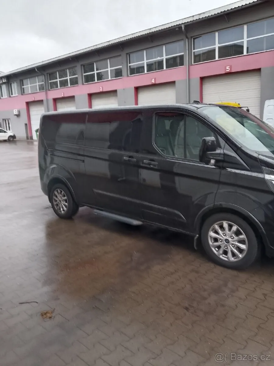 Ford Tourneo Custom 2023 photo 3