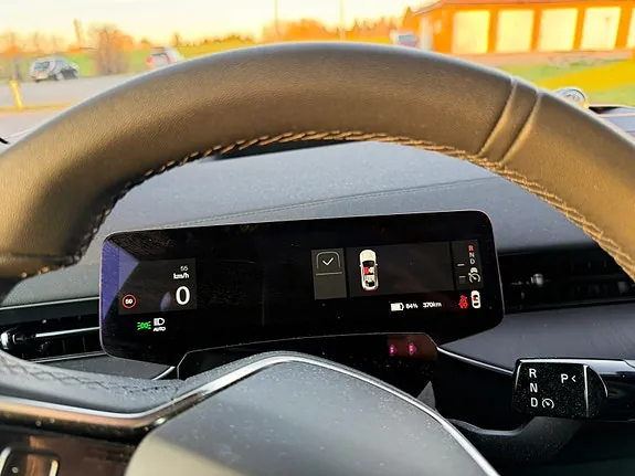 Polestar 3 2025 photo 2
