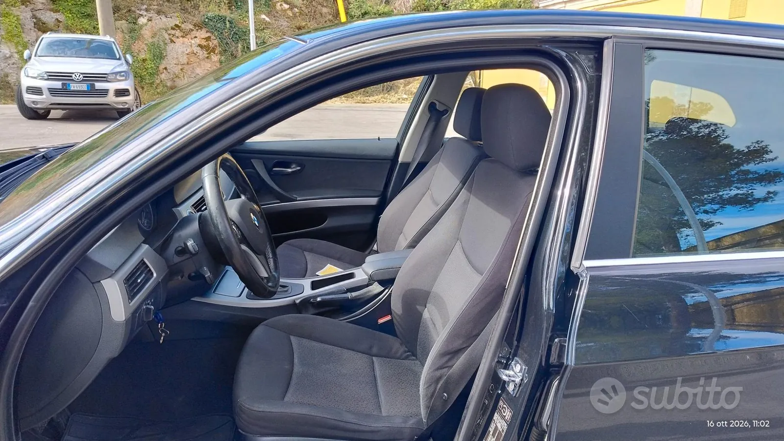 BMW 330 2006 photo 2