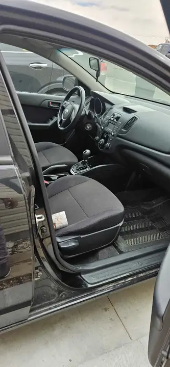 Kia Forte 2011 photo 2
