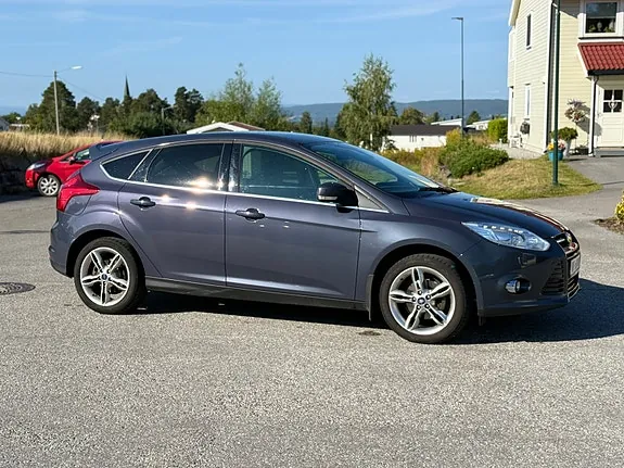 Ford Focus 2014 photo 4