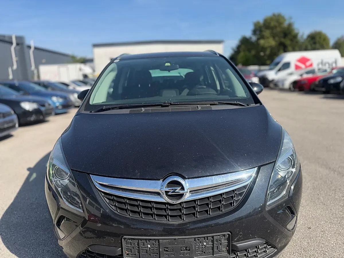 Opel Zafira Tourer 2014 photo 3