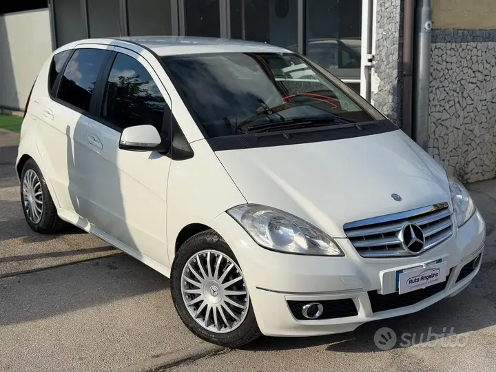 Mercedes-Benz A-Class 2011 photo 5