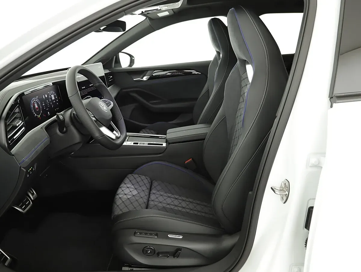 Volkswagen Passat 2026 photo 2