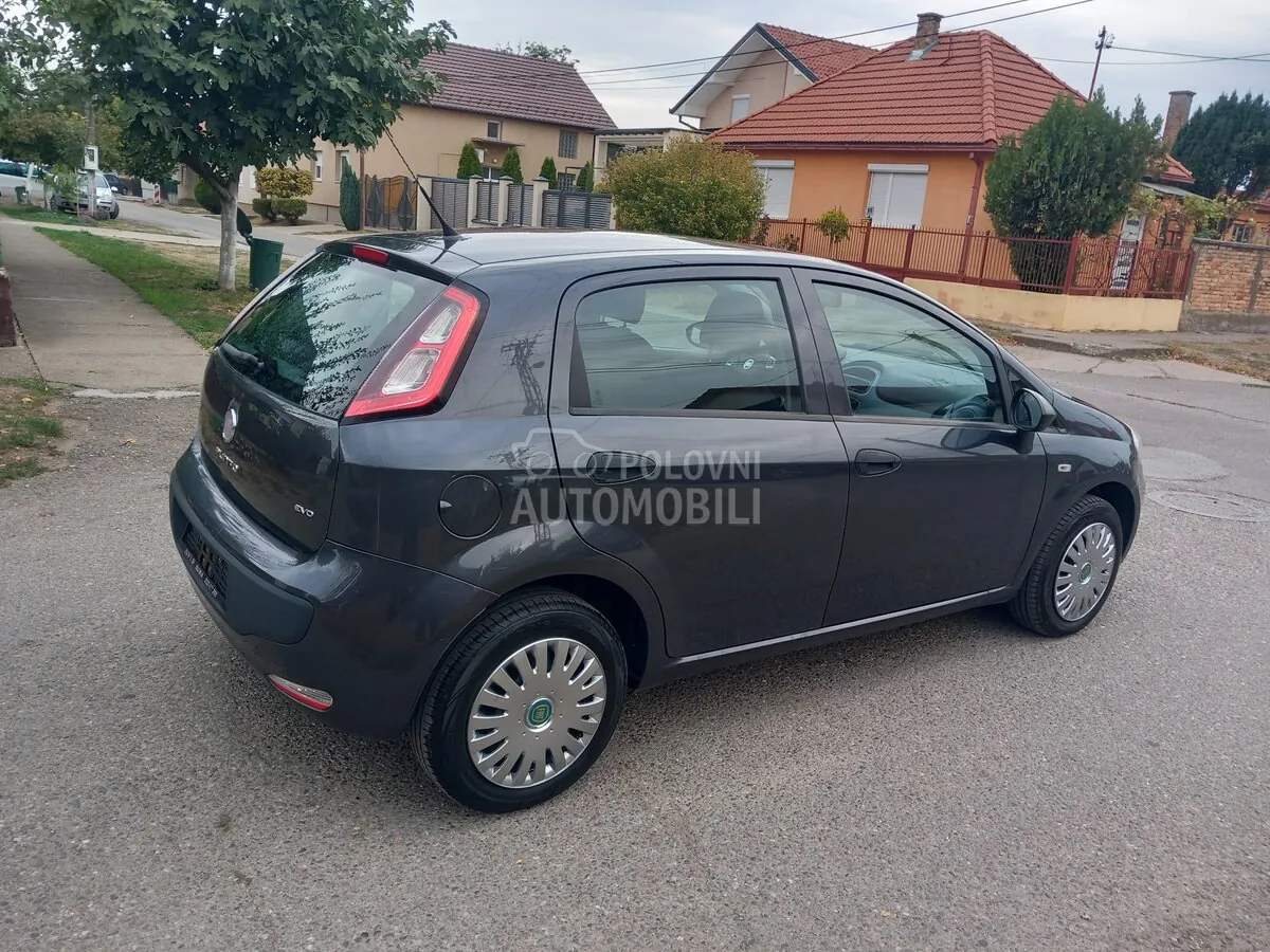 Fiat Grande Panda 2010 photo 5