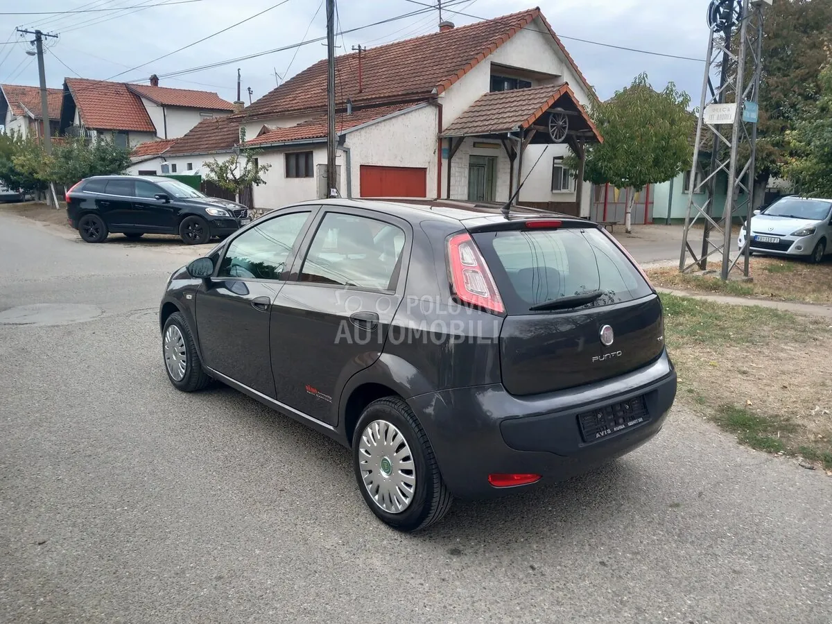 Fiat Grande Panda 2010 photo 3
