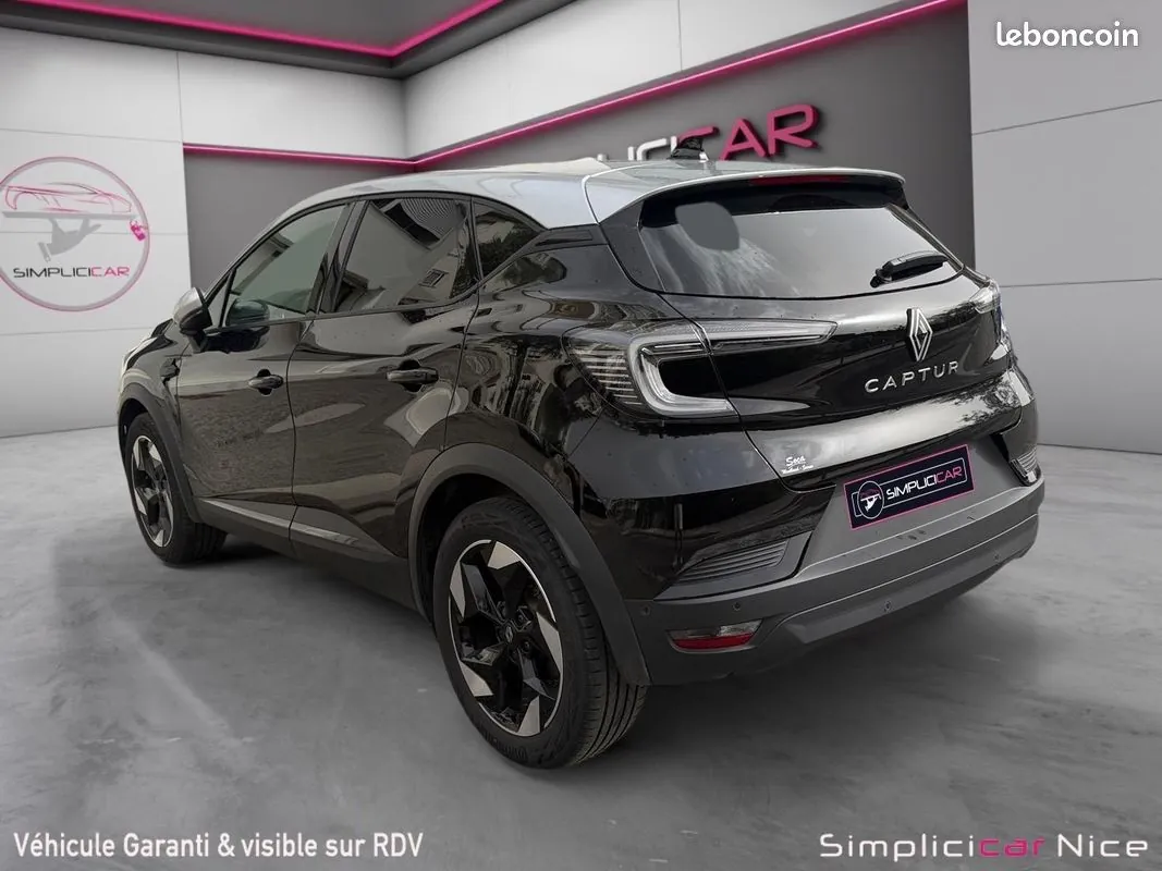 Renault Captur 2024 photo 3