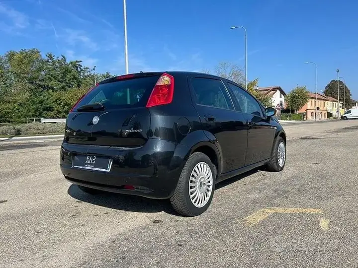 Fiat Grande Punto 2007 photo 4