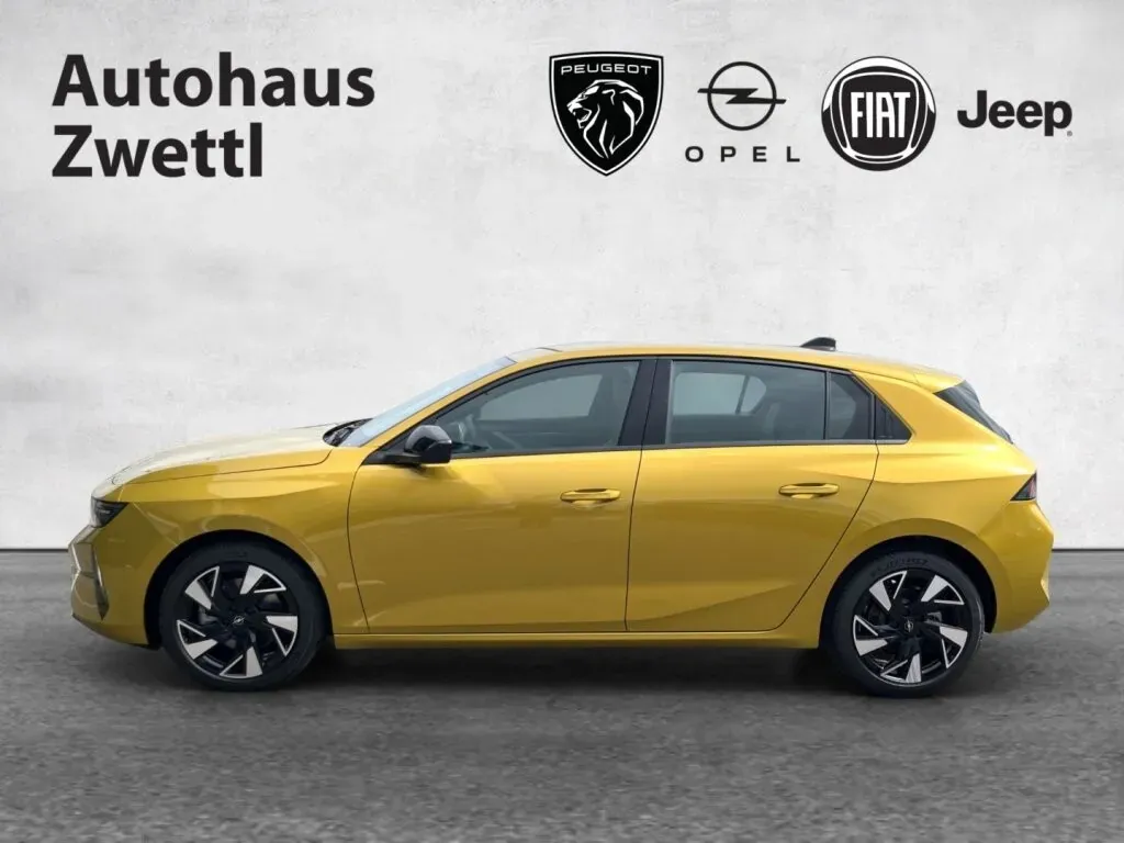 Opel Astra photo 3