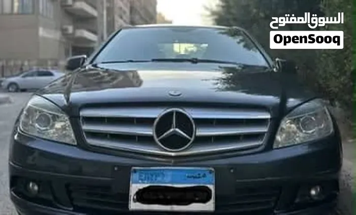 Mercedes-Benz C-Class 2011 photo 2