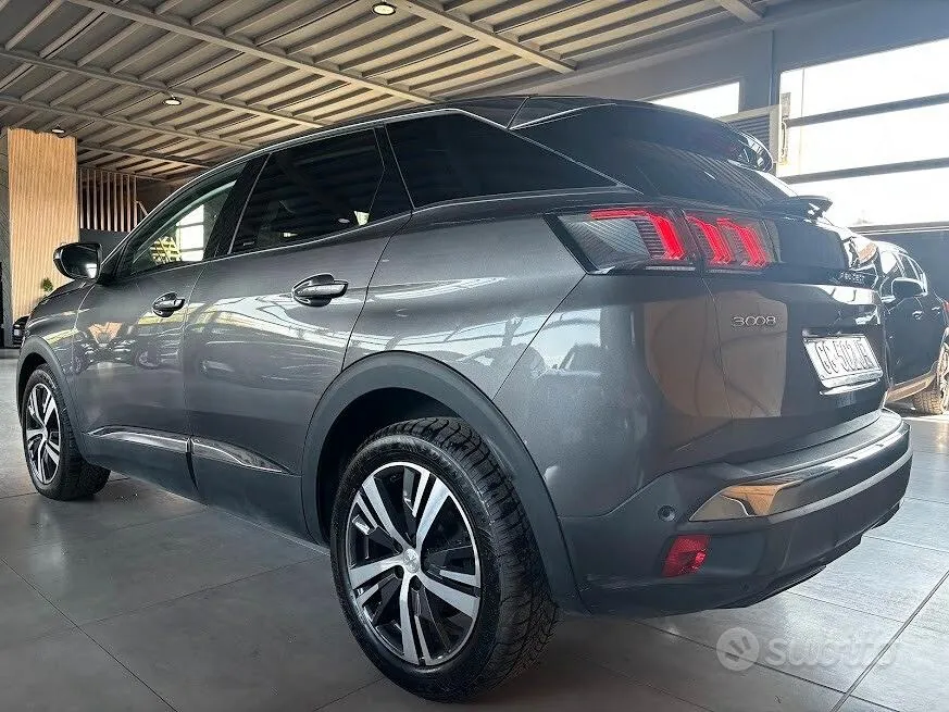 Peugeot 3008 2021 photo 2