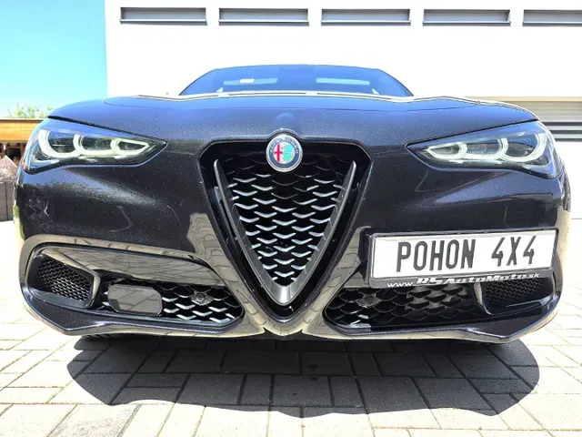 Alfa Romeo Stelvio 2023 photo 3