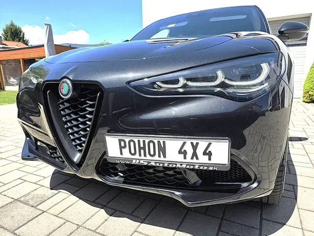 Alfa Romeo Stelvio 2023 photo 2