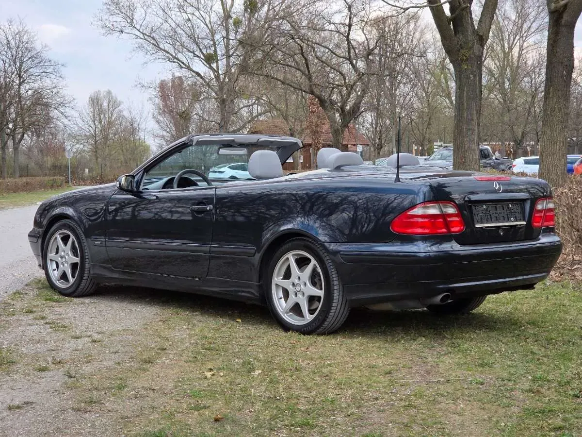 Mercedes-Benz Clk-Class 2000 photo 2