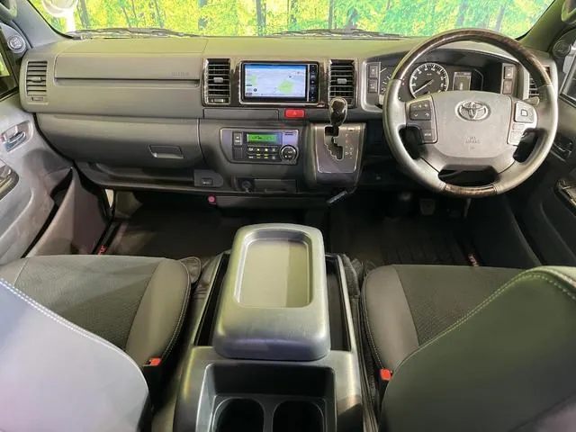 Toyota Hiace Gl 2023 photo 2