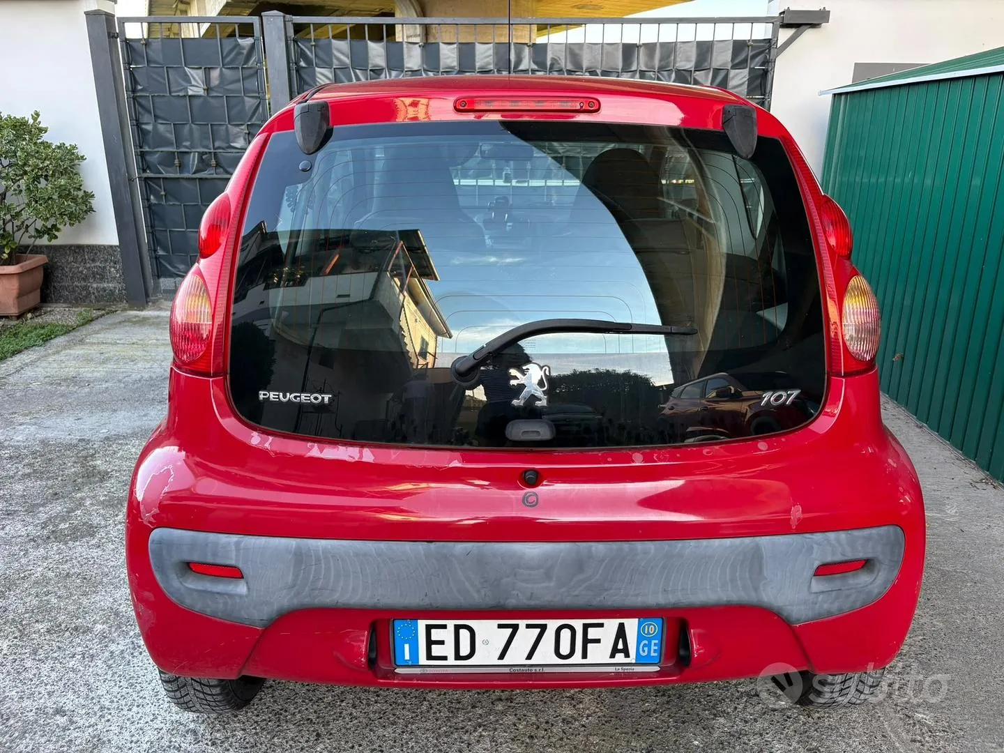 Peugeot 107 2010 photo 3