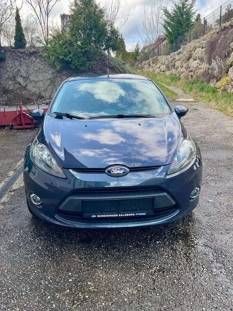 Ford Fiesta 2012 photo 2
