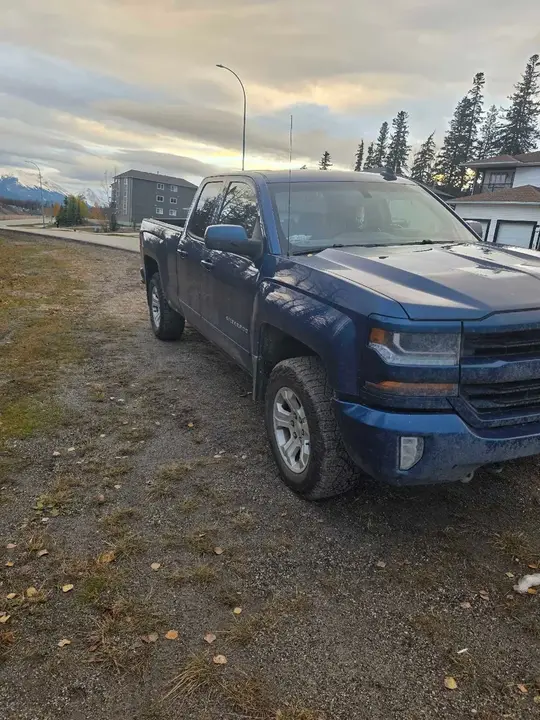 Chevrolet Silverado 2019 photo 2