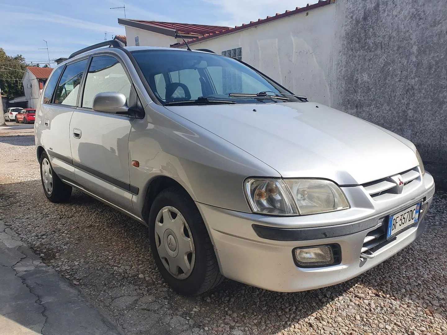 Mitsubishi Space Star 1999 photo 5
