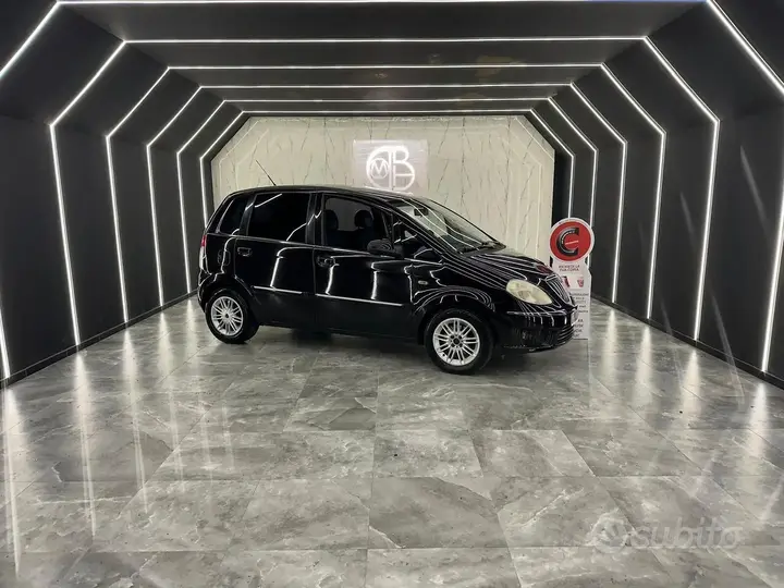 Lancia Musa 2010 photo 4