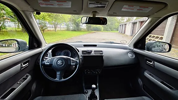 Suzuki Swift 2005 photo 5