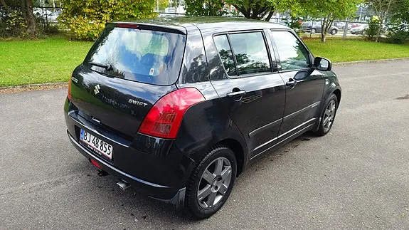 Suzuki Swift 2005 photo 3