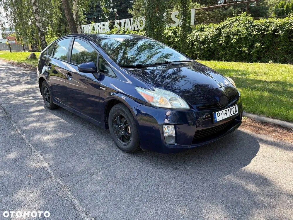 Toyota Prius 2013 photo 2
