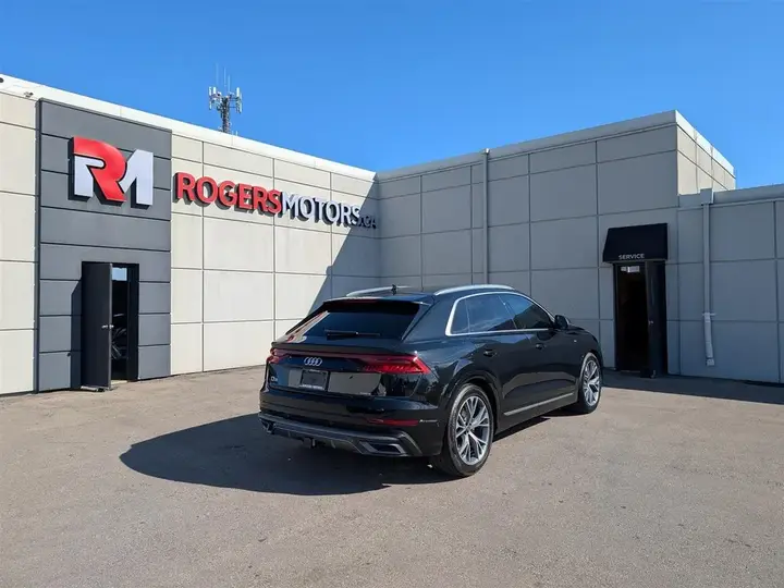 Audi Q8 2022 photo 5