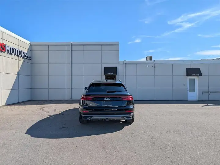 Audi Q8 2022 photo 4