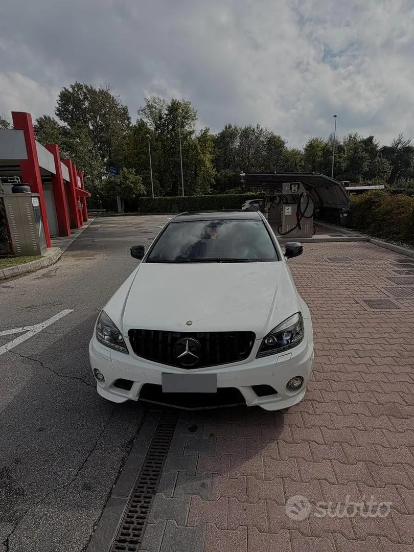 Mercedes-Benz Class C 2008 photo 2
