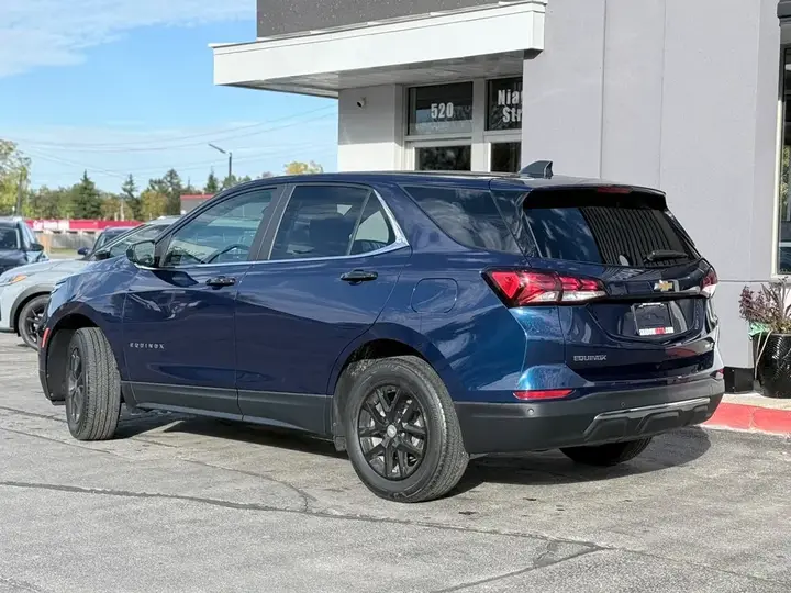 Chevrolet Equinox 2022 photo 3