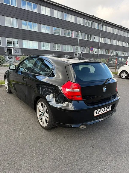 BMW 116D 2011 photo 2