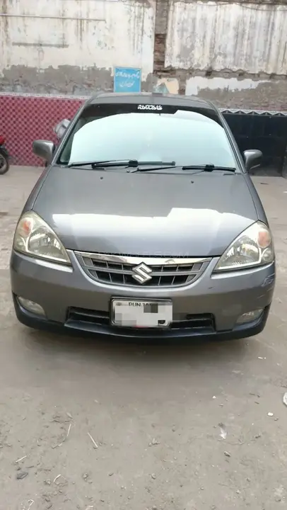 Suzuki Liana