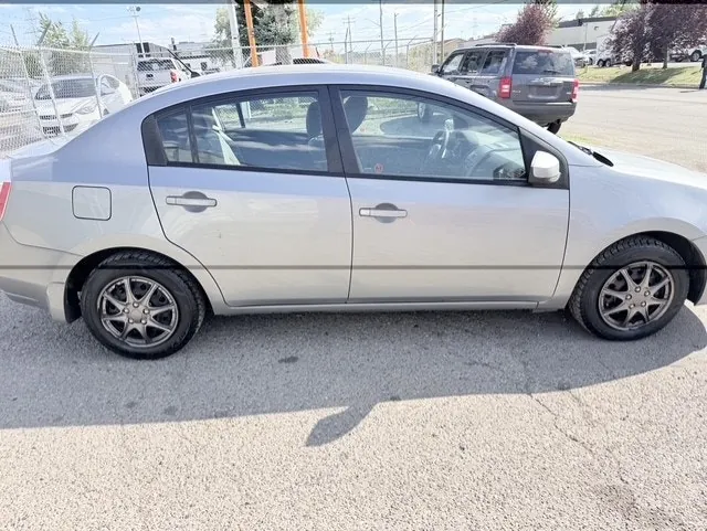 Nissan Sentra 2010 photo 3