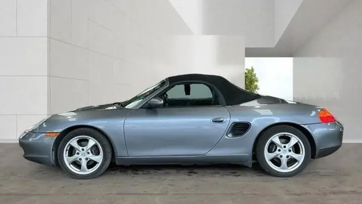 Porsche Boxster 2001 photo 2