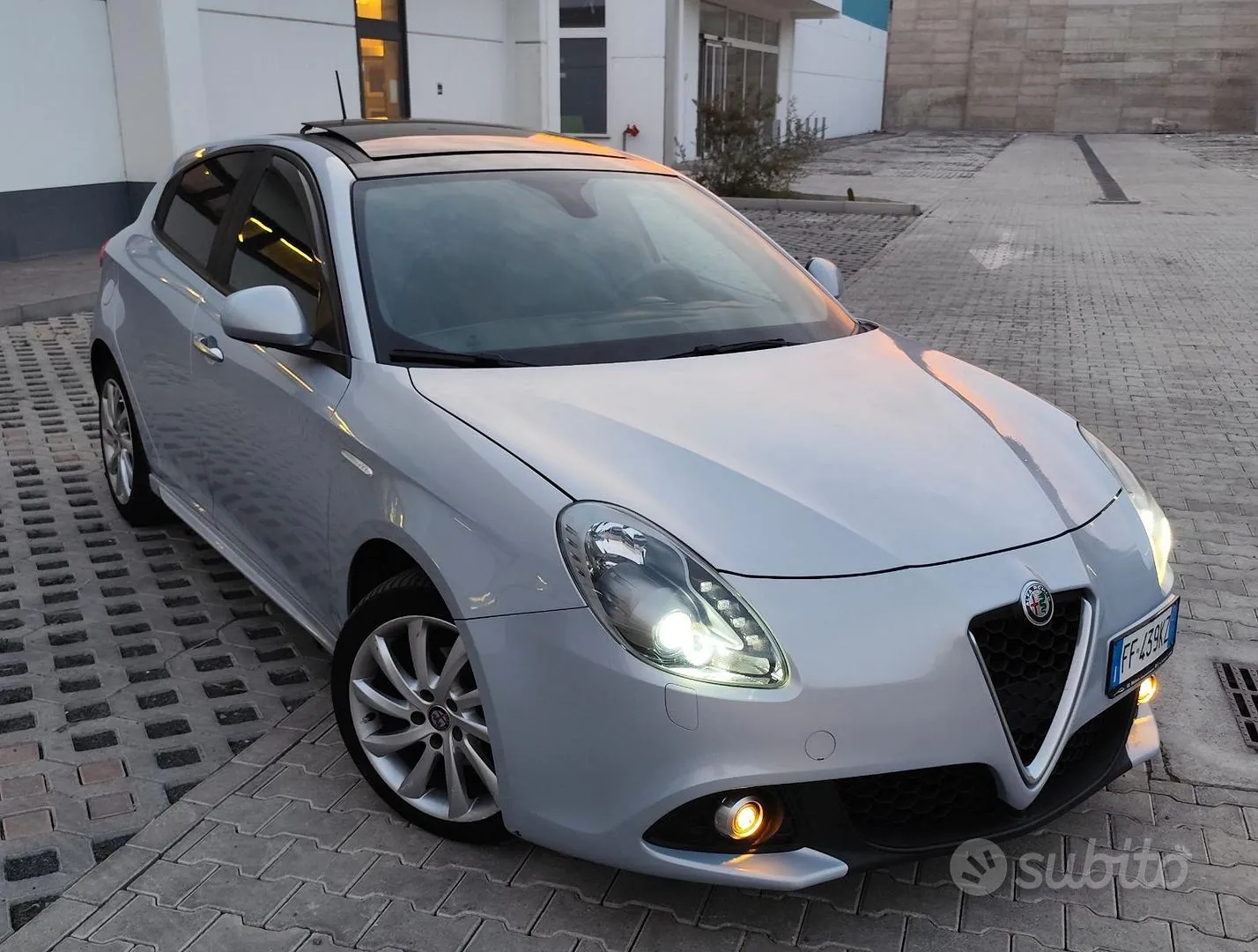 Alfa Romeo Giulietta 2016 photo 2