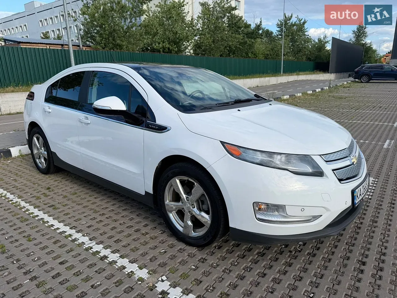 Chevrolet Volt 2011 photo 2