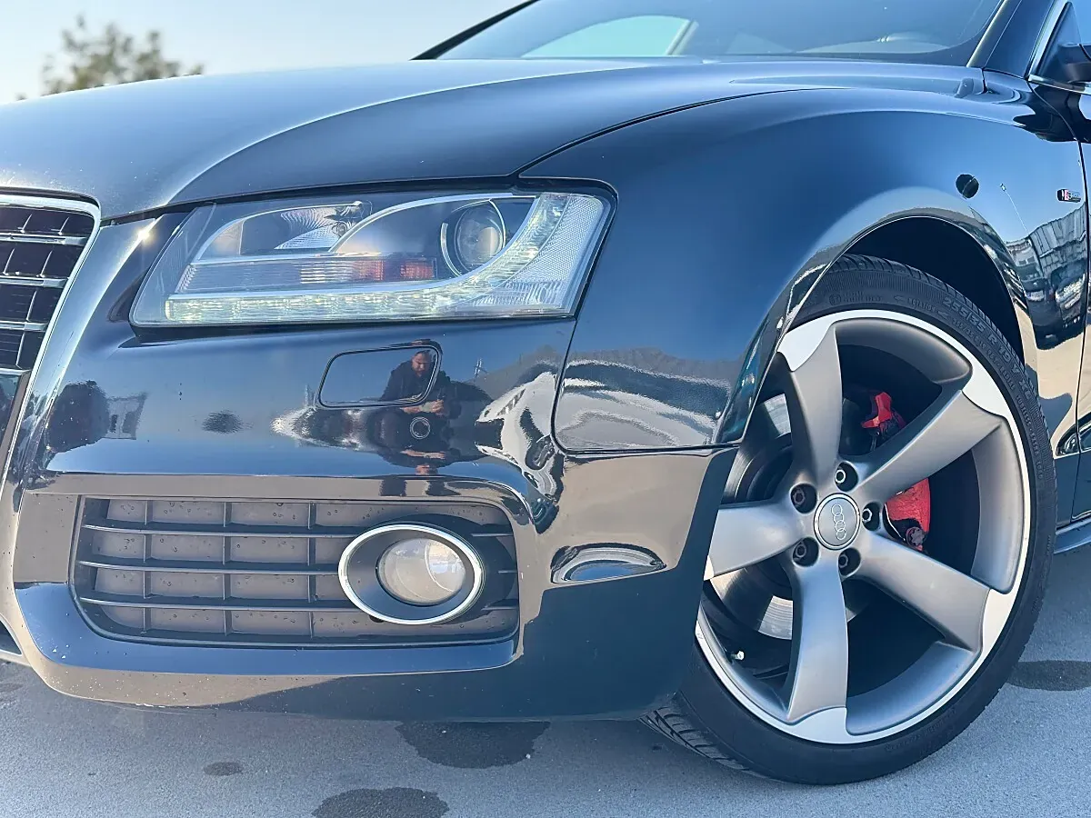 Audi A5 2009 photo 2