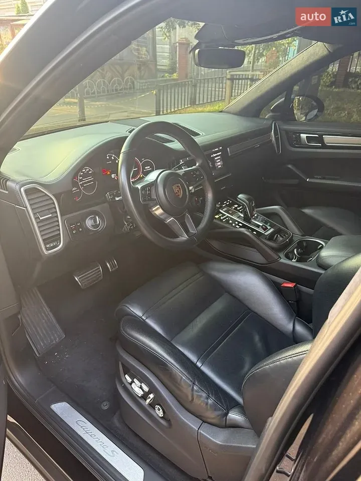 Porsche Cayenne 2017 photo 2