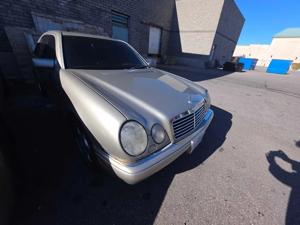 Mercedes-Benz E-Class 2000 photo 4