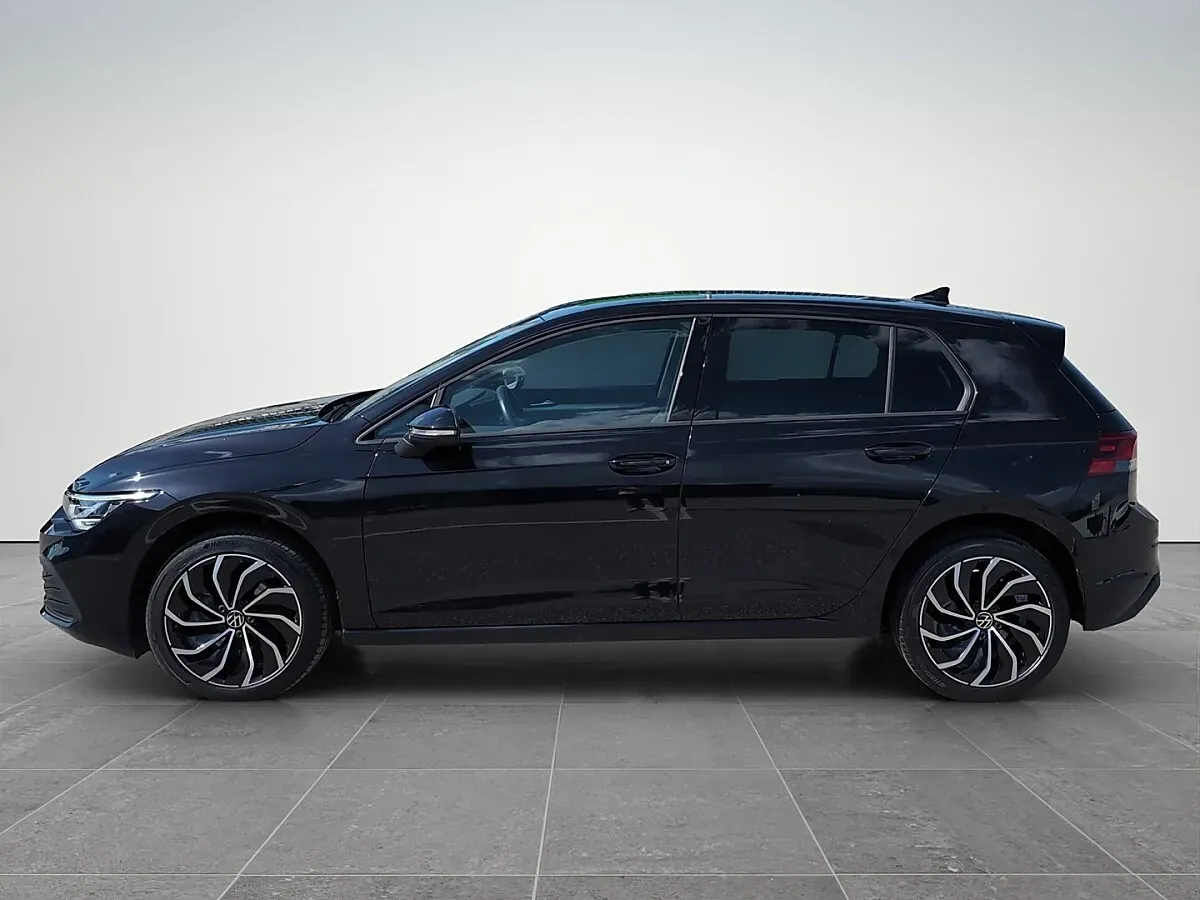 Volkswagen Golf 2024 photo 3