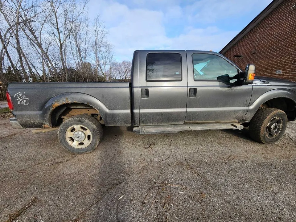 Ford F250 2015 photo 3