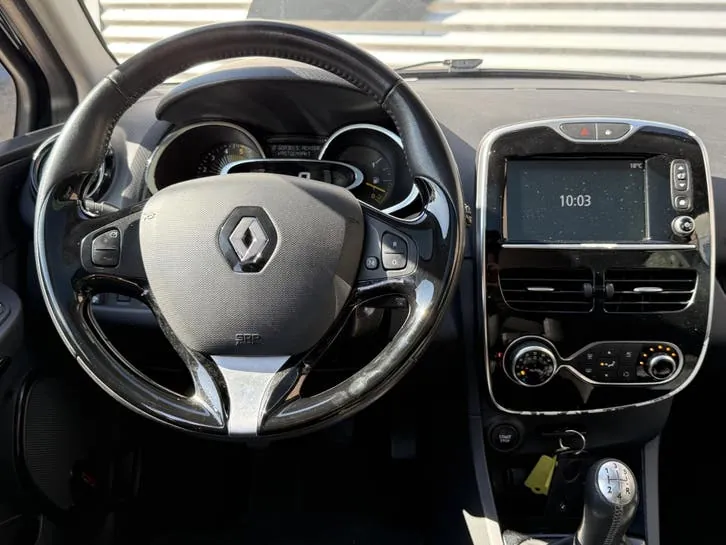 Renault Clio 2015 photo 2