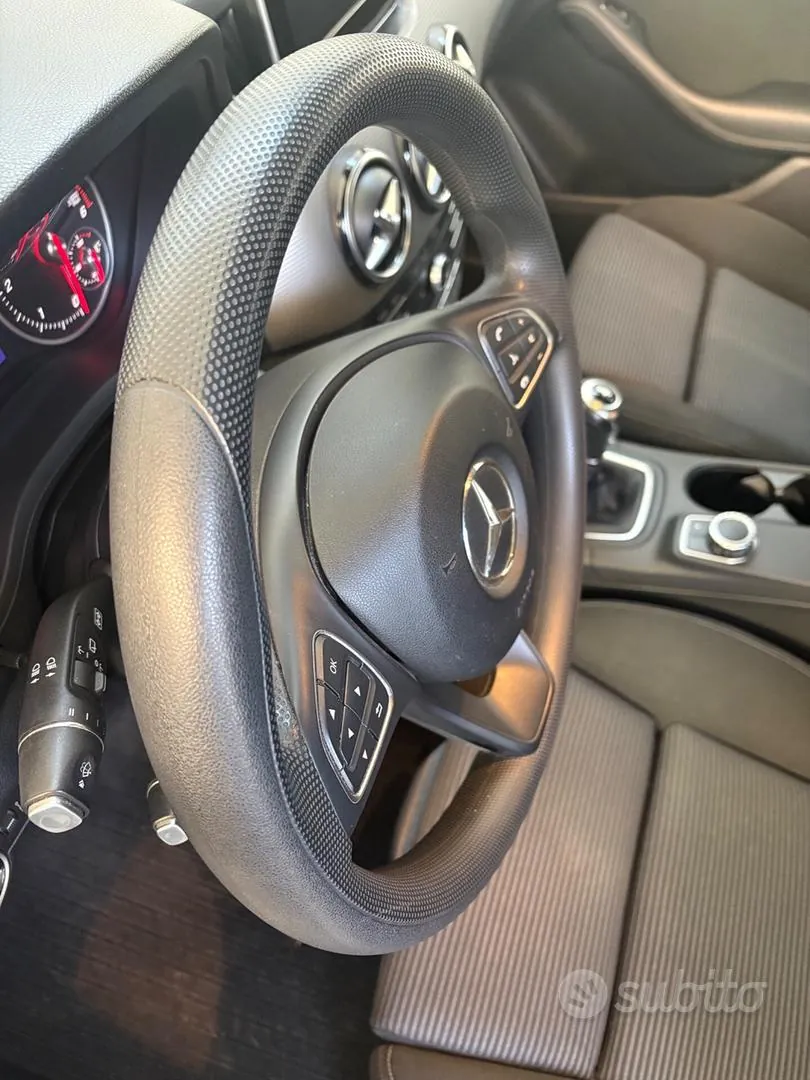 Mercedes-Benz A 180 2018 photo 5