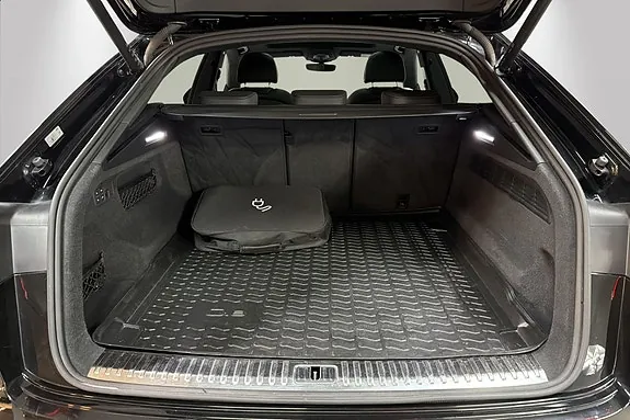 Audi Q8 2022 photo 5