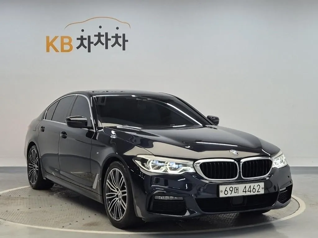 BMW 5 Series 2019 photo 4