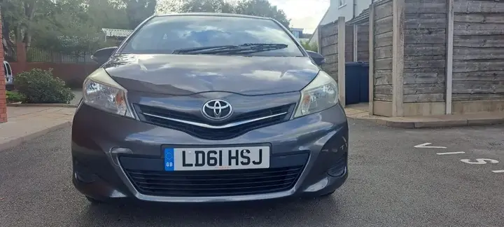 Toyota Yaris 2011 photo 3