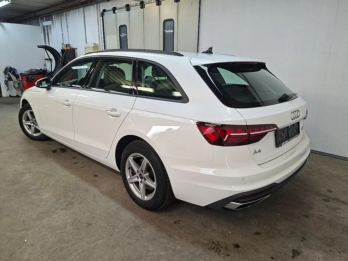 Audi A4 2023 photo 3